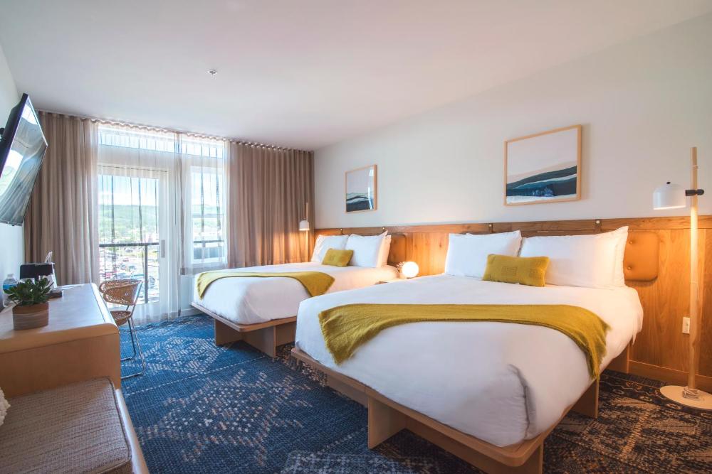 Queen Room with Two Queen Beds and Balcony interior